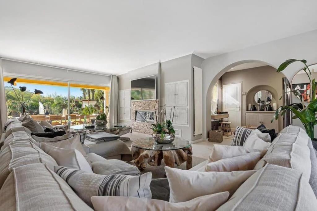 Grande Villa St-Tropez Area Avec Piscine Chauffee กาสแซ็ง ภายนอก รูปภาพ
