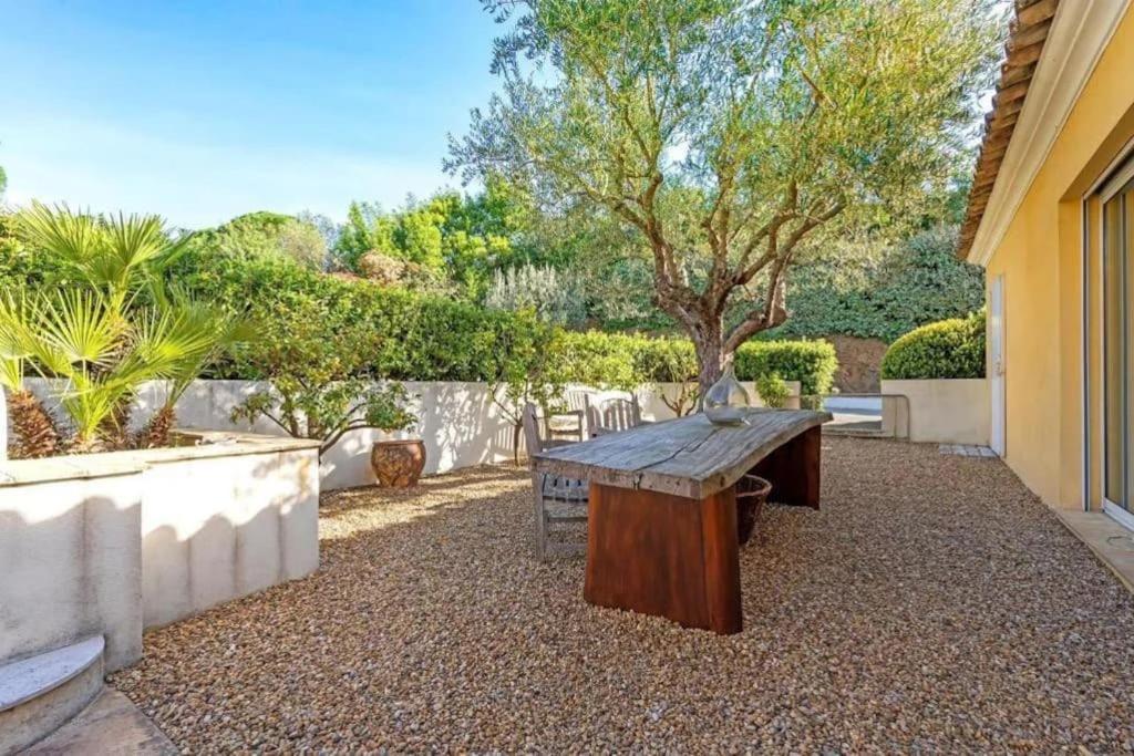Grande Villa St-Tropez Area Avec Piscine Chauffee กาสแซ็ง ภายนอก รูปภาพ
