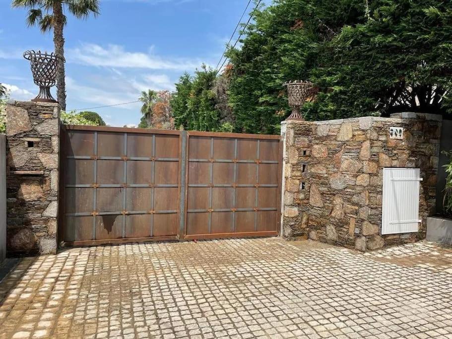Grande Villa St-Tropez Area Avec Piscine Chauffee กาสแซ็ง ภายนอก รูปภาพ