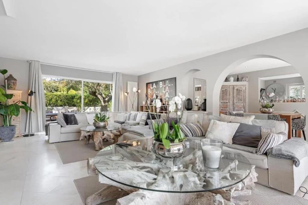 Grande Villa St-Tropez Area Avec Piscine Chauffee กาสแซ็ง ภายนอก รูปภาพ